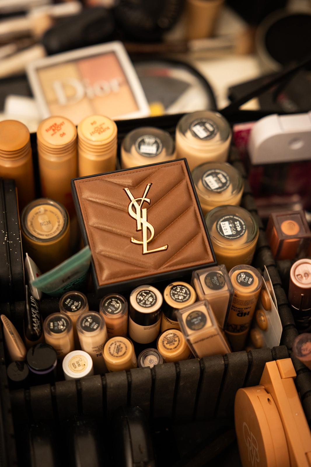 Matériel professionnel de maquillage